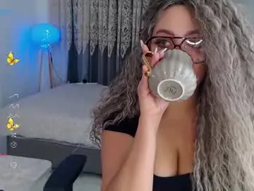 Chaturbate Live Sex Cam of _just_a_queen_3