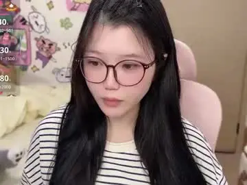 Chaturbate Adult Video Chat of gorgeous_girl33