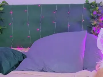 Chaturbate Best live sex cam show of emberluxe