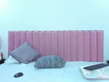 Chaturbate Sex Cam of emma_moore8