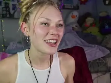 Chaturbate Live Porn of lilfknsquirt