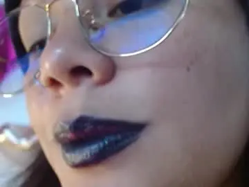 Chaturbate Live Sex Cam of miss_evoleth2