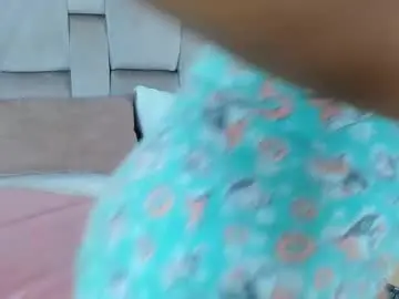 Chaturbate Adult Video Chat of chikibom28