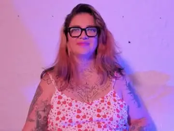 Chaturbate Live Sex of poisson_ivy_