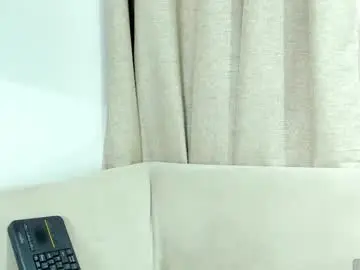 Chaturbate Live Sex of alaiasmile_