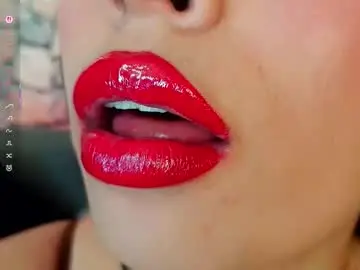 Chaturbate Live Sex of mia_roux1