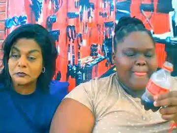 Chaturbate Adult Webcams of ebonyhotbuns4u2luv