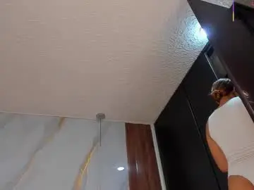 Chaturbate Best live sex cam show of mia_18v