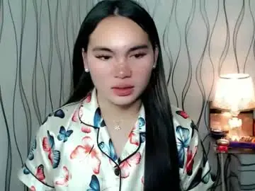 Chaturbate Live Sex Cam of ur_innocent_girlx