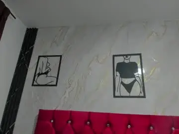 Chaturbate Live Sex Cam of sashawildsh