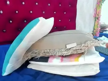 Chaturbate Live Sex Cam of meloddy_megann