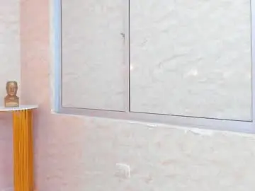 Chaturbate Live Sex Cam of mai_bigboobs