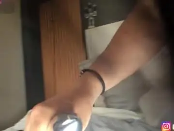 Chaturbate Best live sex cam show of lauroberts