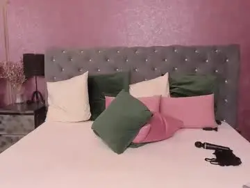 Chaturbate Live Sex Cam of carlareys