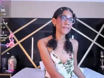 Chaturbate Nude Webcam of aurorapink_