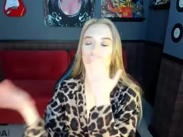 Chaturbate Free Porn Cam of stacy_riiver