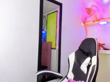 Chaturbate Best live sex cam show of zendaya_wilson1