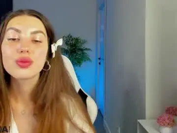 Chaturbate Nude Webcam of lira_revery