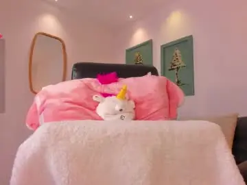 Chaturbate Live Sex Cam of katieangel1