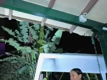 Chaturbate Adult Video Chat of alicemrtnzz