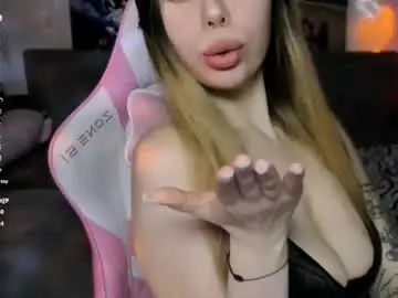 Chaturbate Watch Live Sex Cams of twixi_pixxie