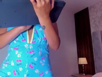 Chaturbate Live Sex Cam of _emily_skinny