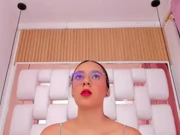 Chaturbate Nude Webcam of emmycruzz