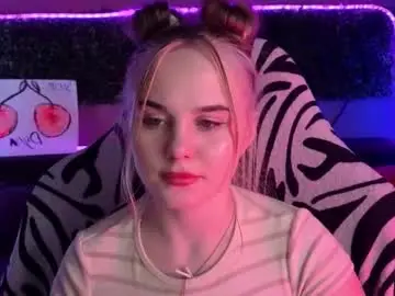 Chaturbate Sex Chat of dyna_bae