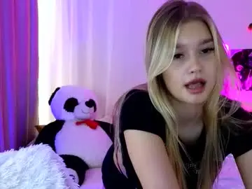 Chaturbate Live Sex Cam of battymelody