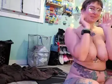 Chaturbate Live Sex Cam of littlemissbuttbutt