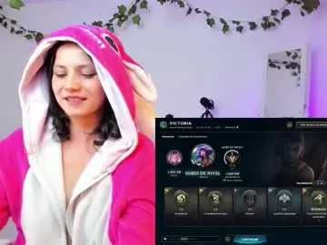 Chaturbate Live Sex Cam of ariarouse