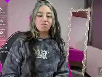 Chaturbate Live Sex Cam of malory_tay