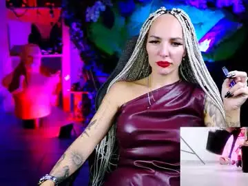 Chaturbate Nude Webcam of monicamaxwel