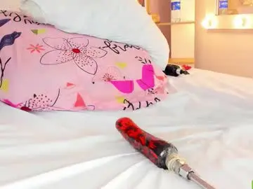 Chaturbate Best live sex cam show of julyanna_