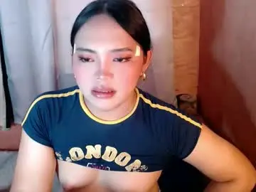 Chaturbate Live Porn of mira_luna222
