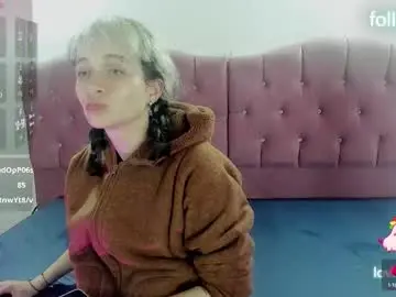 Chaturbate Free Porn Cam of sweet_emmili