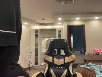 Chaturbate Watch Live Sex Cams of therealcamilabaddie