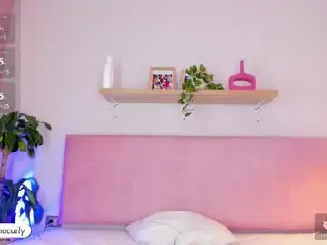 Chaturbate Live Sex Cam of tinacurly