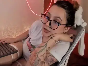 Chaturbate Free Porn Cam of hazelbrownn23