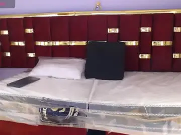 Chaturbate Live Sex Cam of mia_wetts