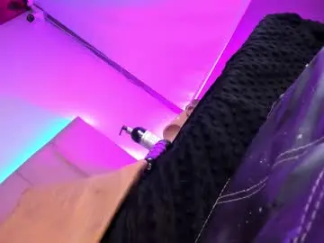 Chaturbate Nude Webcam of ray4kim