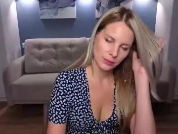 Chaturbate Live Sex Cam of melaniebennett