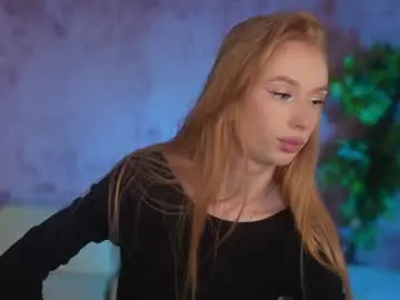 Chaturbate Live Sex Cam of kira0541