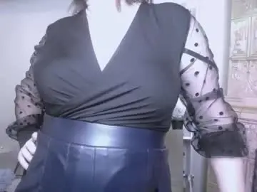 Chaturbate Live Sex Cam of helenbrais