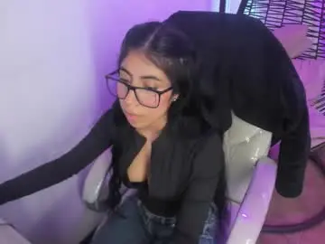 Chaturbate Watch Live Sex Cams of lunitaa18