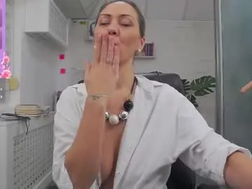 Chaturbate Best live sex cam show of ellamilf