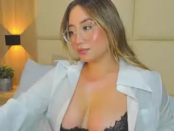 Chaturbate Adult Video Chat of antonella_cutie_