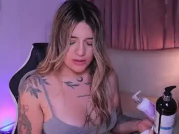 Chaturbate Free Porn Cam of ashleyvalirya