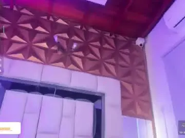 Chaturbate Watch Live Sex Cams of mia_blumm