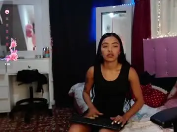 Chaturbate Adult Webcams of pocahot222